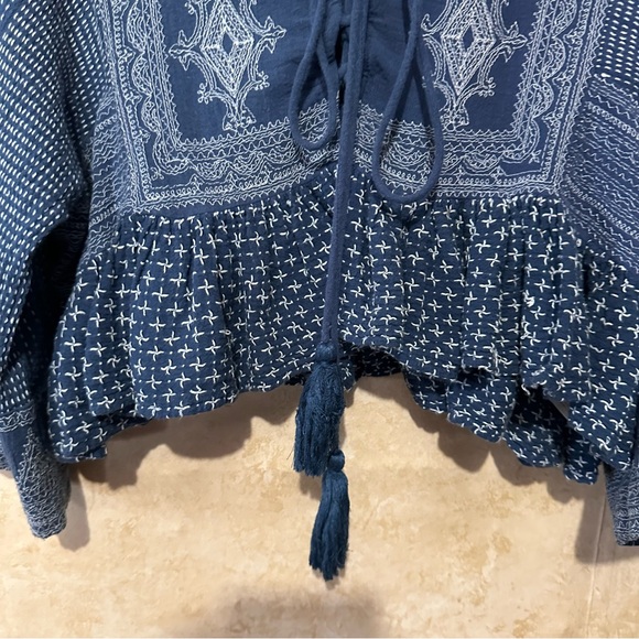 Free People Santorini Lace Up Heavily Embroidered Ruffle Hem Sleeve Crop Top XS - Picture 6 of 13